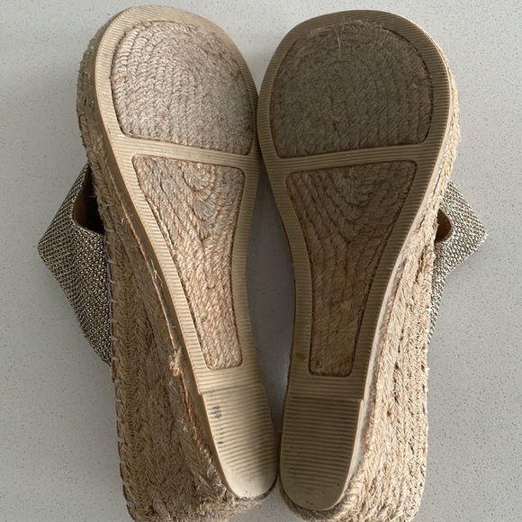 Sz9.5 White Mountain Gold Glitter Beachball wedge slides in GUC - Picture 8 of 11